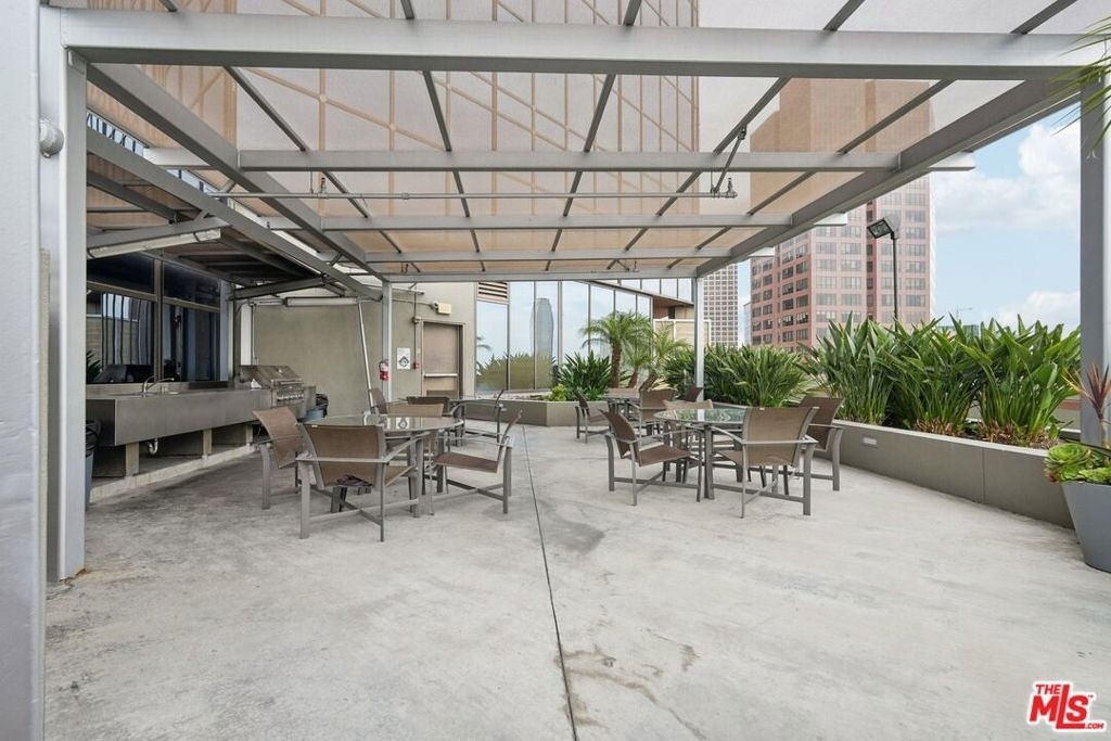1100 Wilshire Boulevard - Photo 28