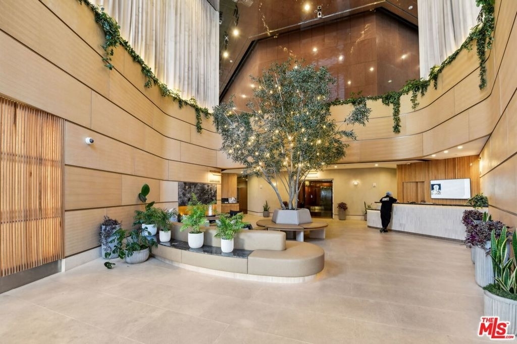 1100 Wilshire Boulevard - Photo 24