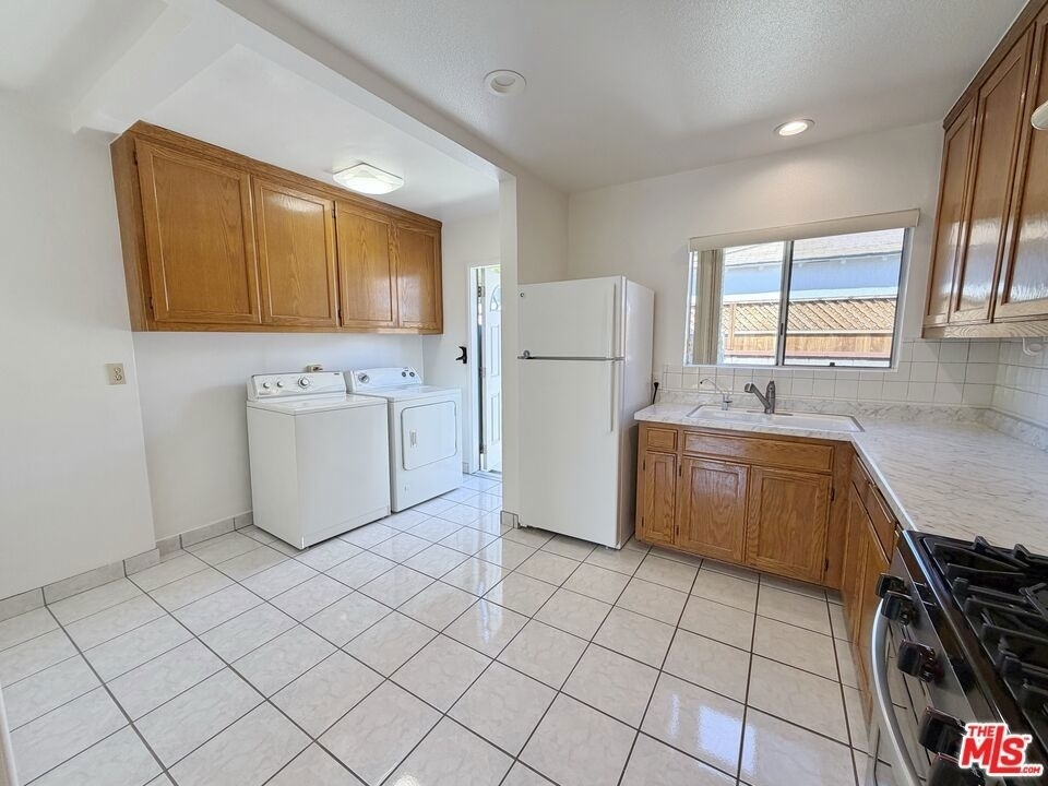 5431 Cartwright Avenue - Photo 8