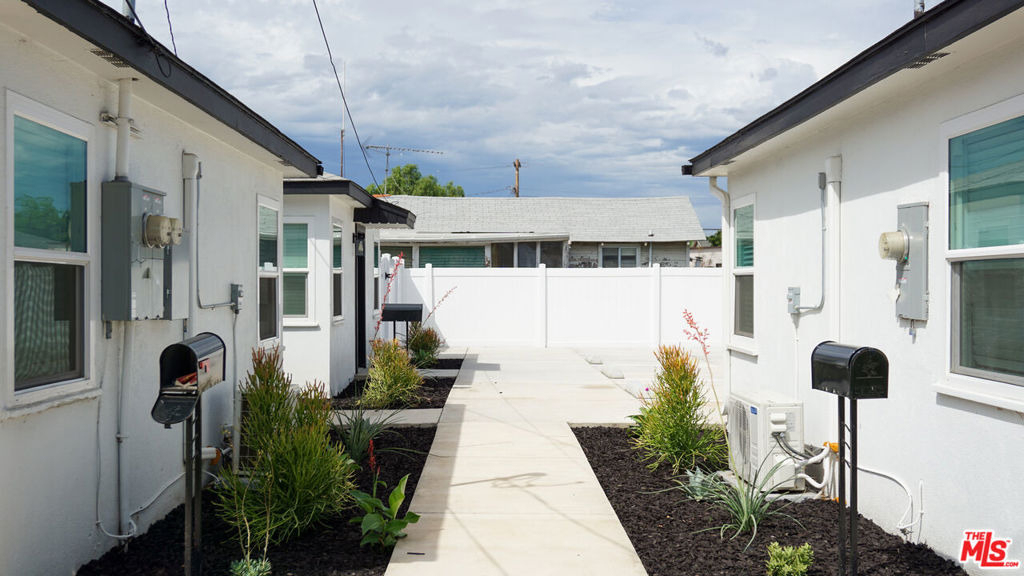 3535 W 113th Street - Photo 7