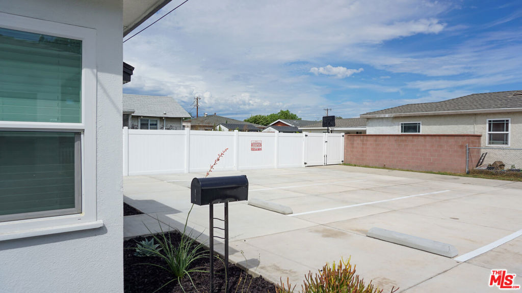 3535 W 113th Street - Photo 8