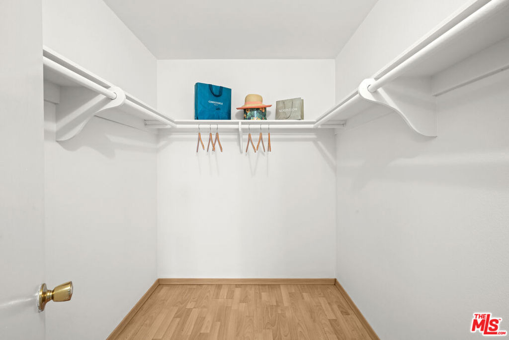 10535 Wilshire Boulevard - Photo 23