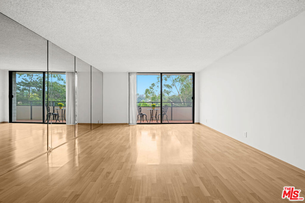 10535 Wilshire Boulevard - Photo 14
