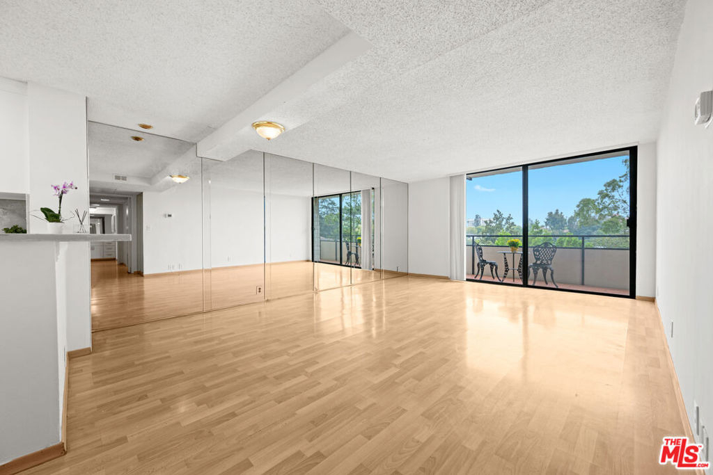 10535 Wilshire Boulevard - Photo 9