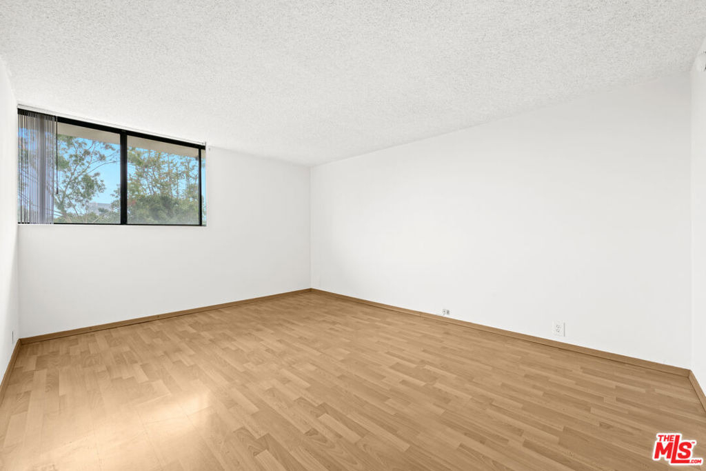 10535 Wilshire Boulevard - Photo 18