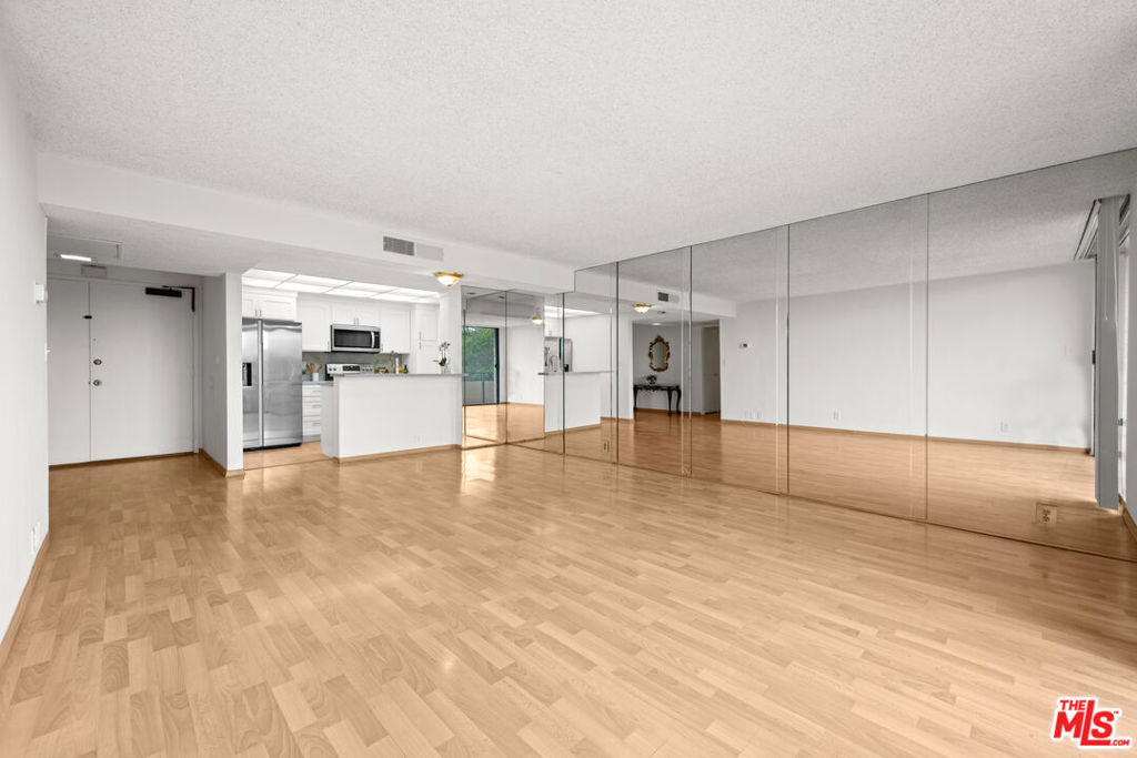 10535 Wilshire Boulevard - Photo 15