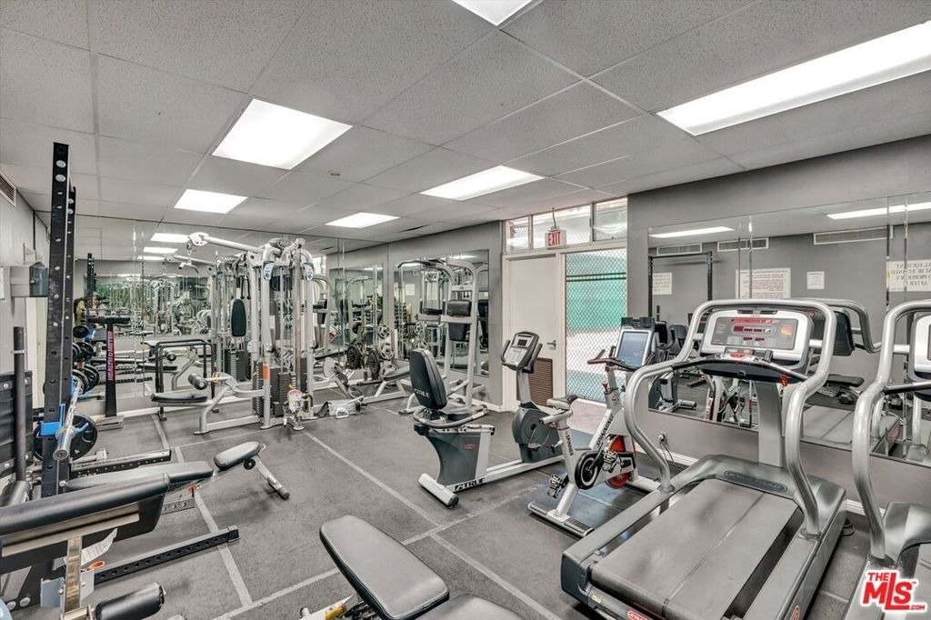 10535 Wilshire Boulevard - Photo 40