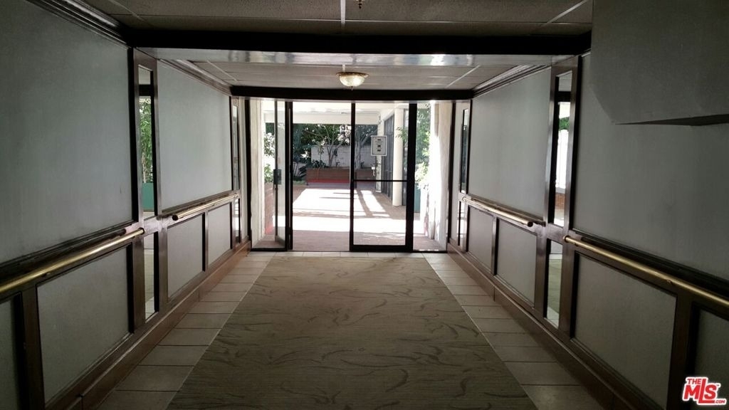 10535 Wilshire Boulevard - Photo 33