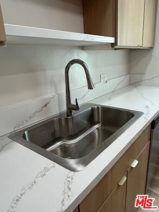 822 S Shenandoah Street - Photo 4