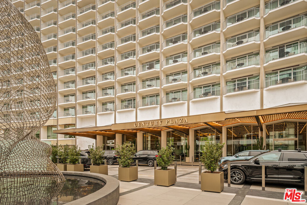 2025 Avenue Of The Stars - Photo 25