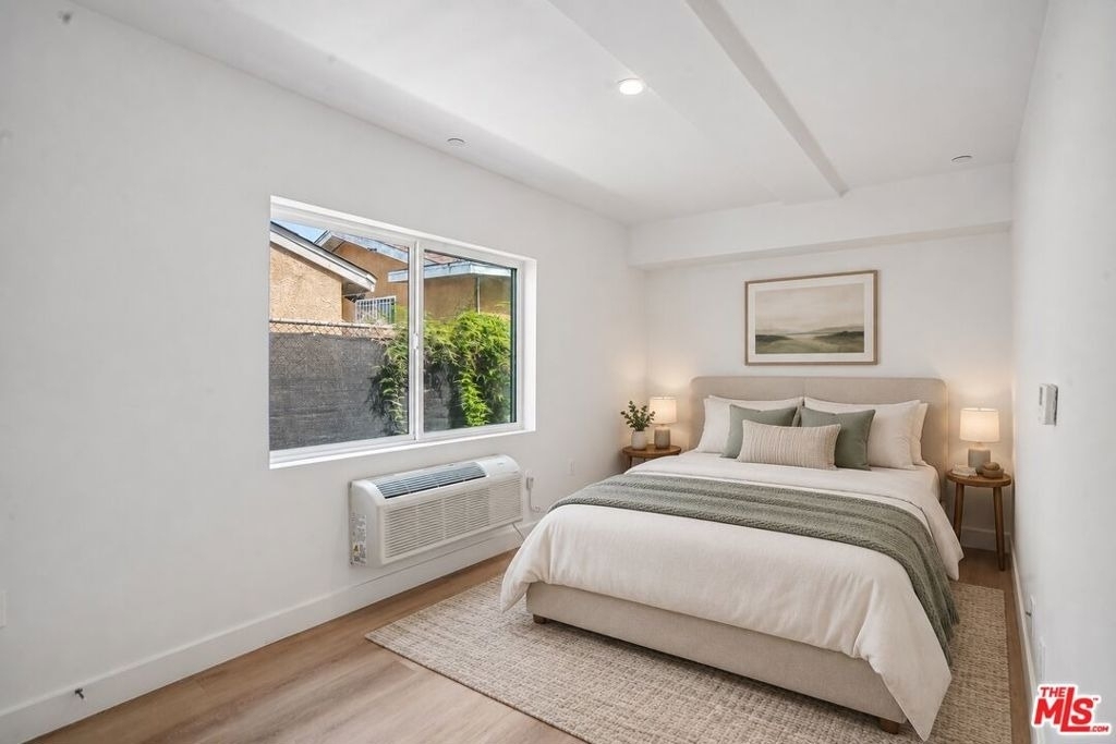 3221 W 71st Street - Photo 8
