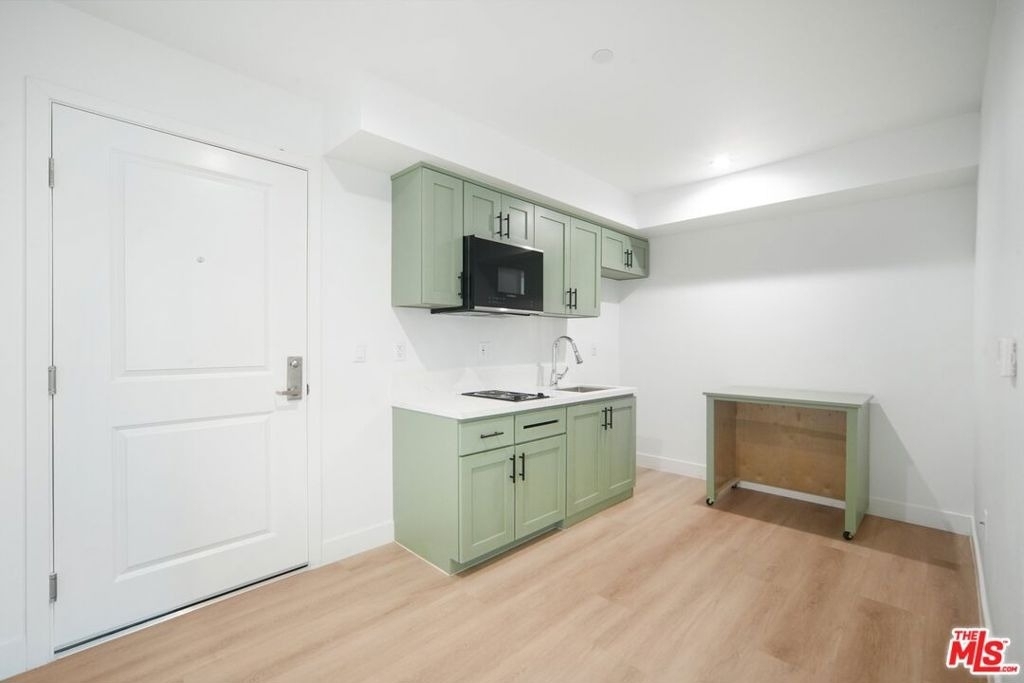 3221 W 71st Street - Photo 12