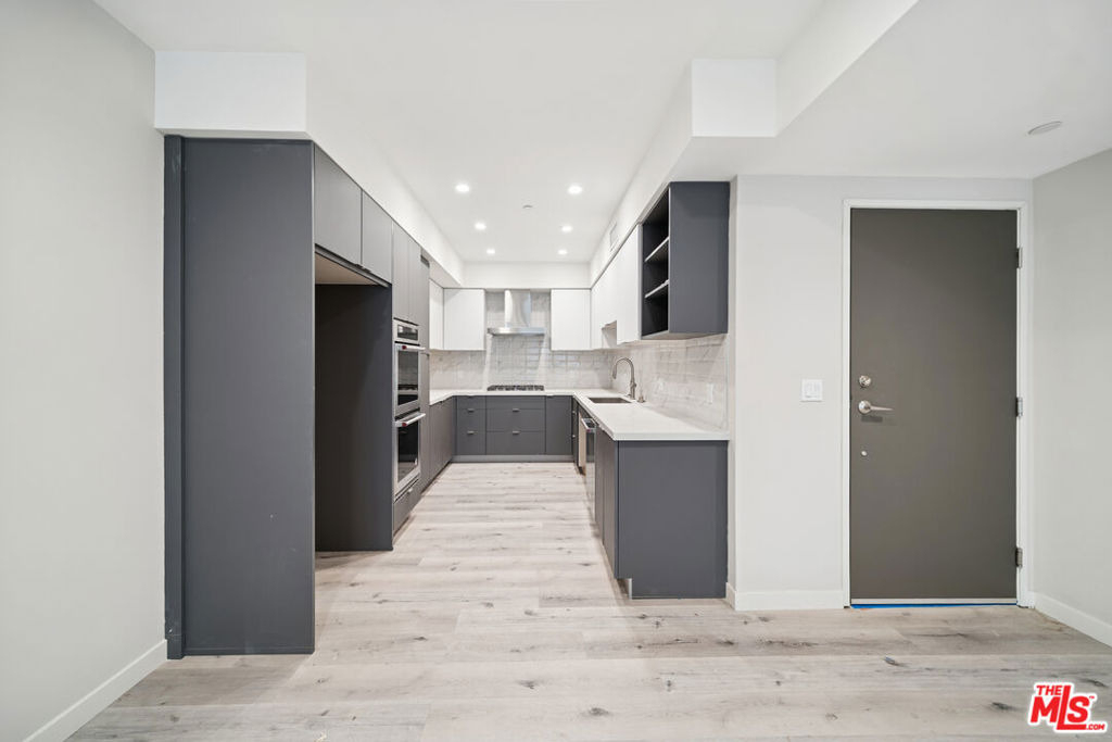 1051 S Corning Street - Photo 4