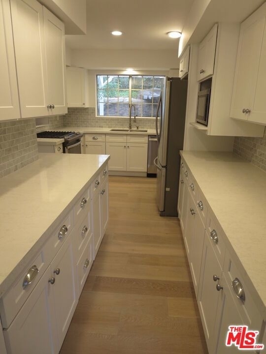 18232 Rosita Street - Photo 8