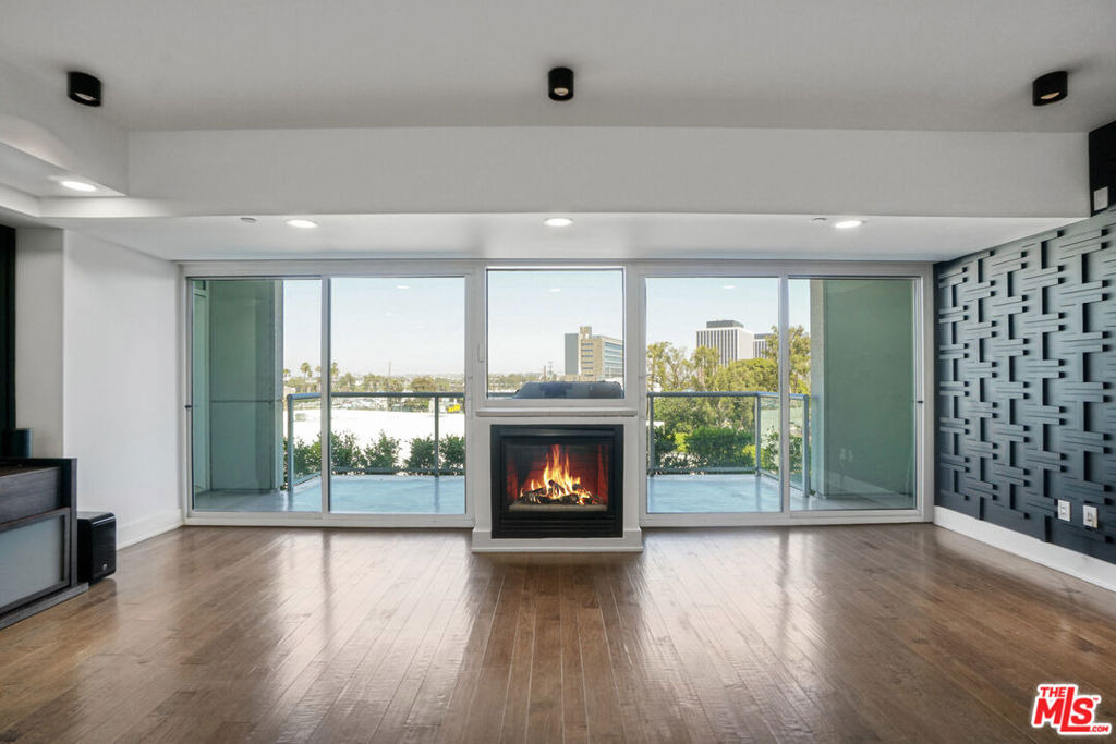 13600 Marina Pointe Drive - Photo 17
