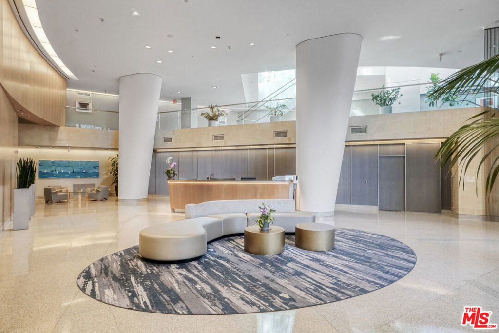 13600 Marina Pointe Drive - Photo 26