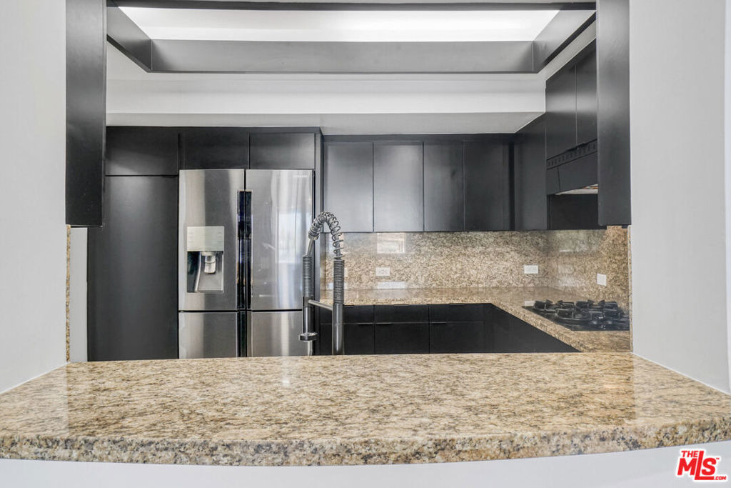 13600 Marina Pointe Drive - Photo 5