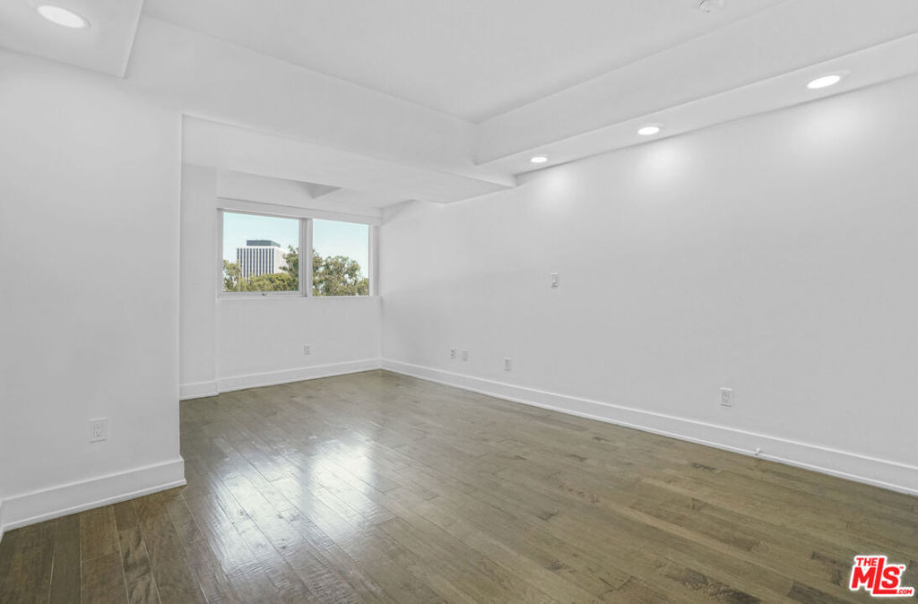 13600 Marina Pointe Drive - Photo 14