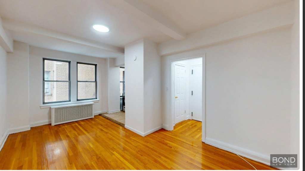 East 38th Street - Photo 0