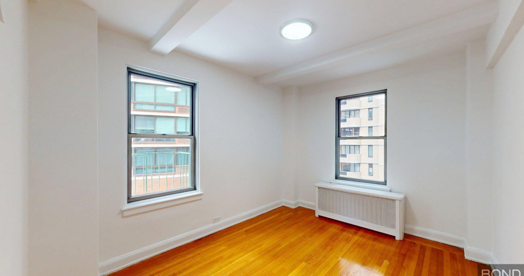 East 38th Street - Photo 2