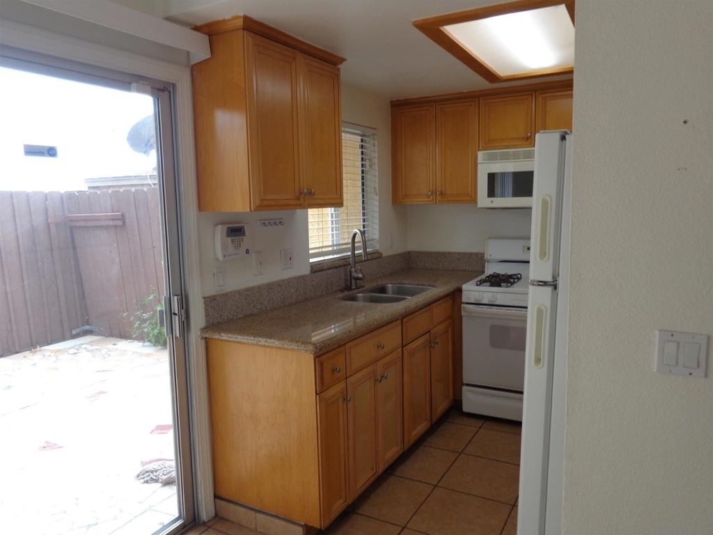 2348 Smythe Ave. - Photo 4
