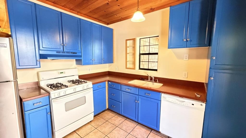 54080 Pine Crest Avenue - Photo 1