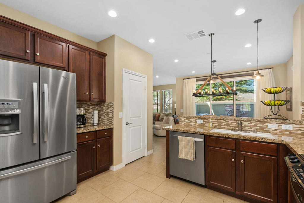 52155 Desert Spoon Court - Photo 14