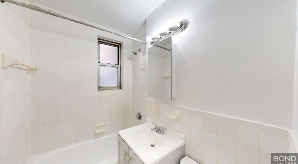 East 38th Street - Photo 3