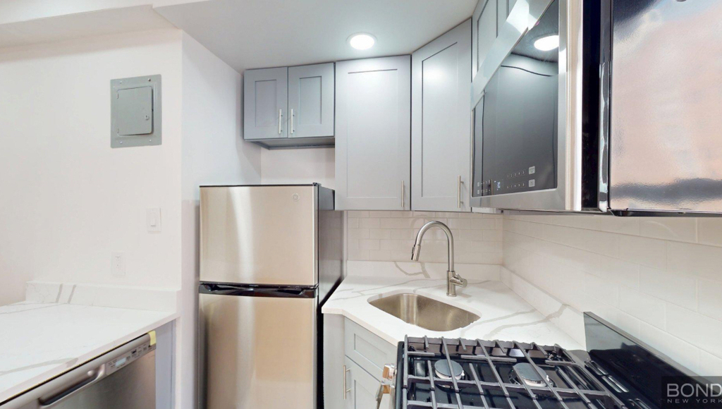 East 38th Street - Photo 1