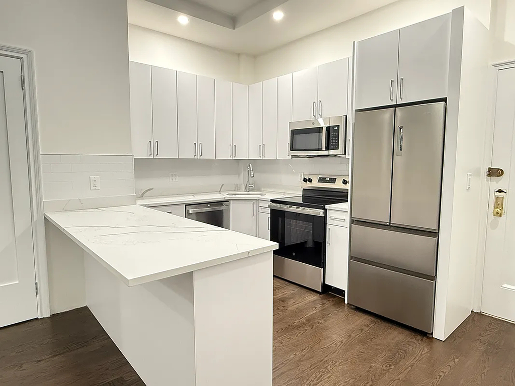 West 68th Street & Central Park West - Photo 2