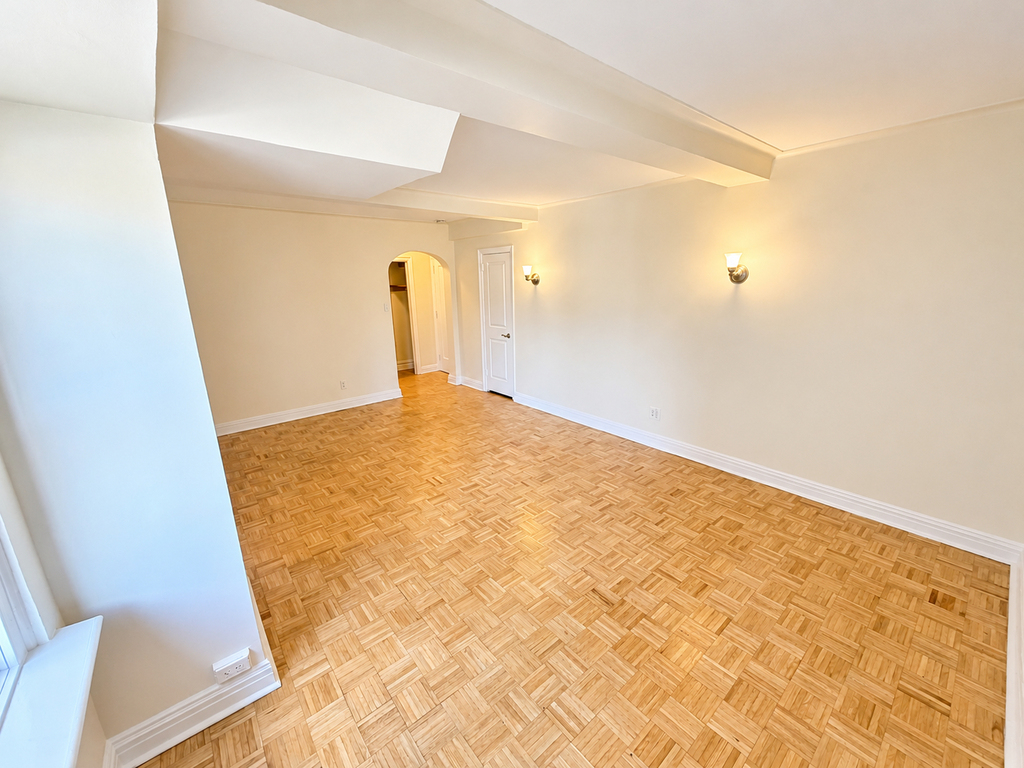 95 Christopher Street - Photo 2