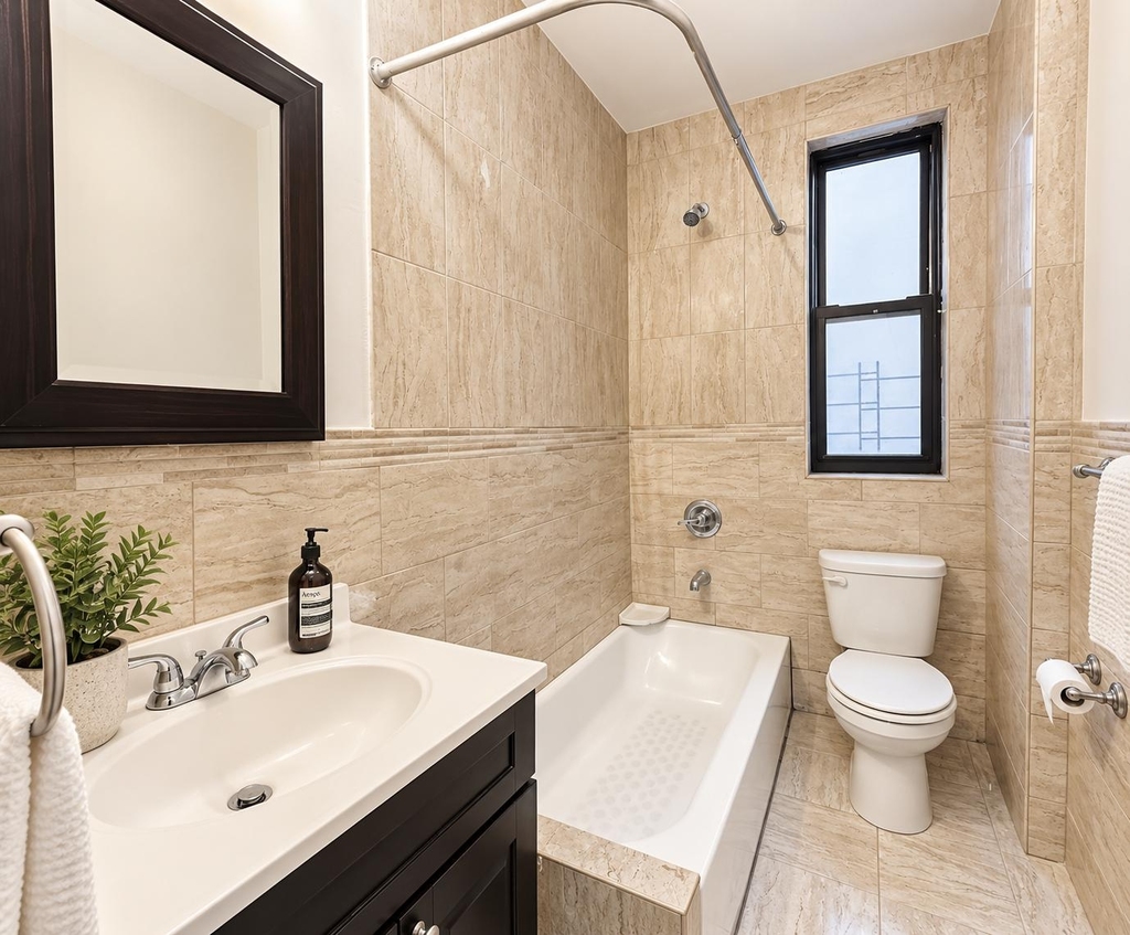 30 Dongan Place - Photo 7