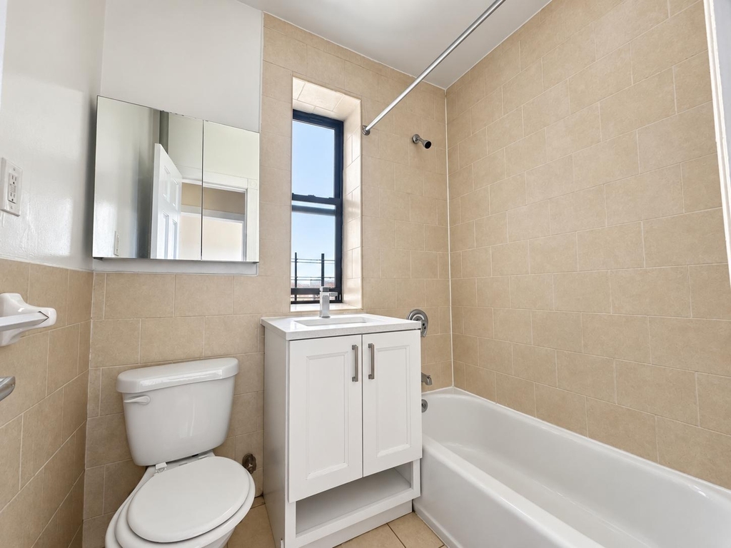 20 Magaw Place - Photo 6