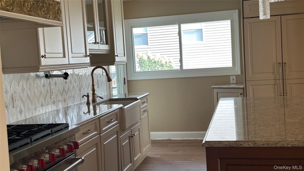 207 Maytime Drive - Photo 3