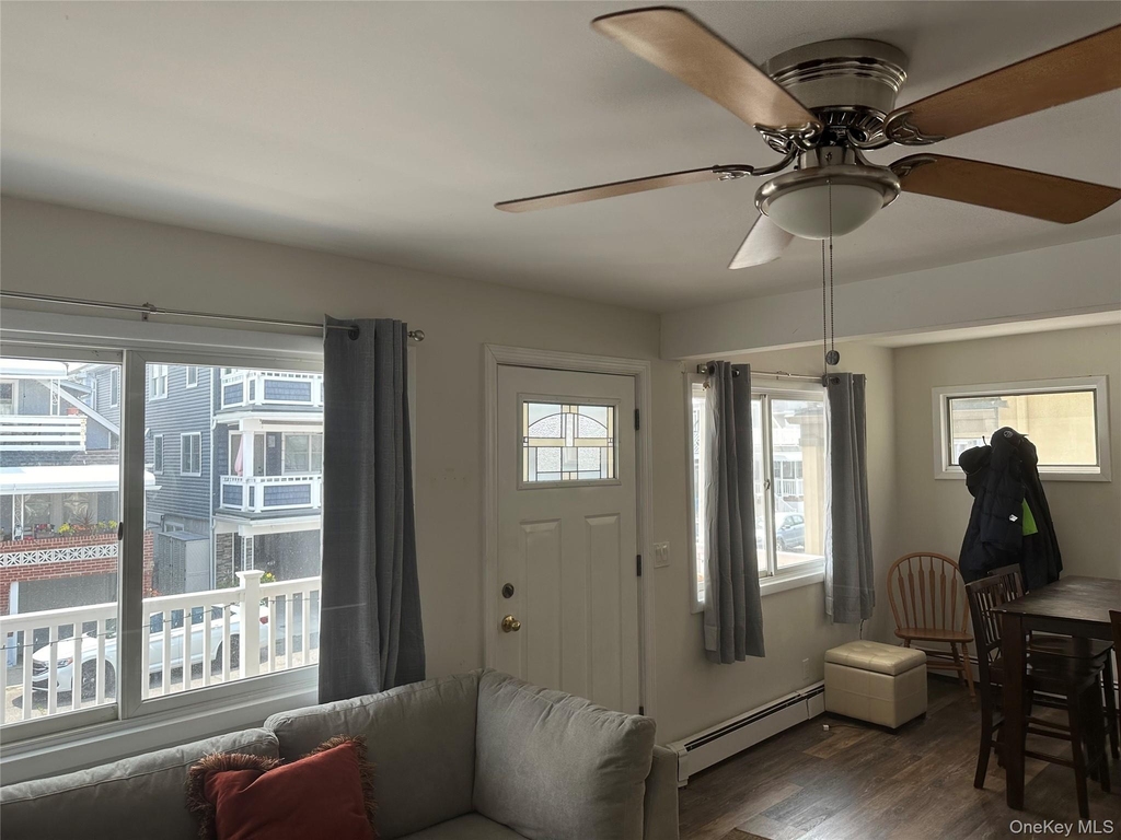 31 Illinois Avenue - Photo 4