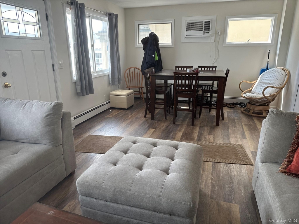 31 Illinois Avenue - Photo 3