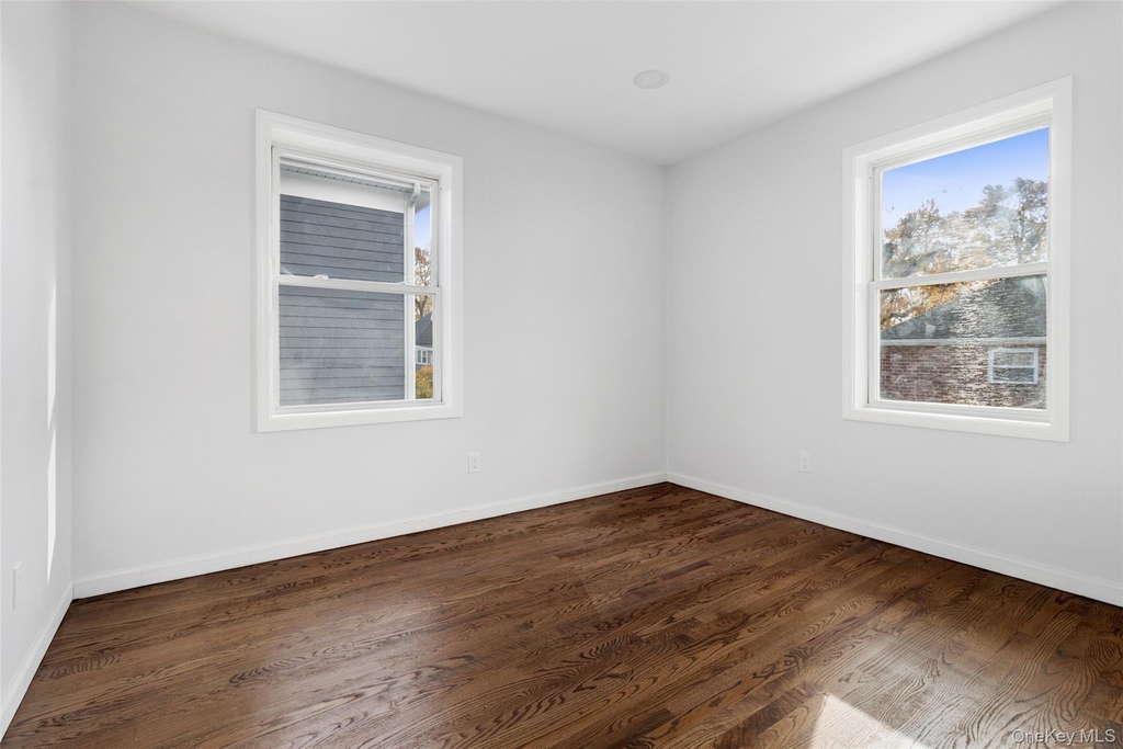 91-93 Henry Avenue - Photo 10