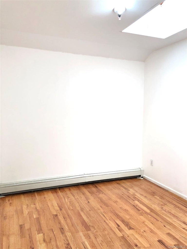 82-03 54th Avenue - Photo 11