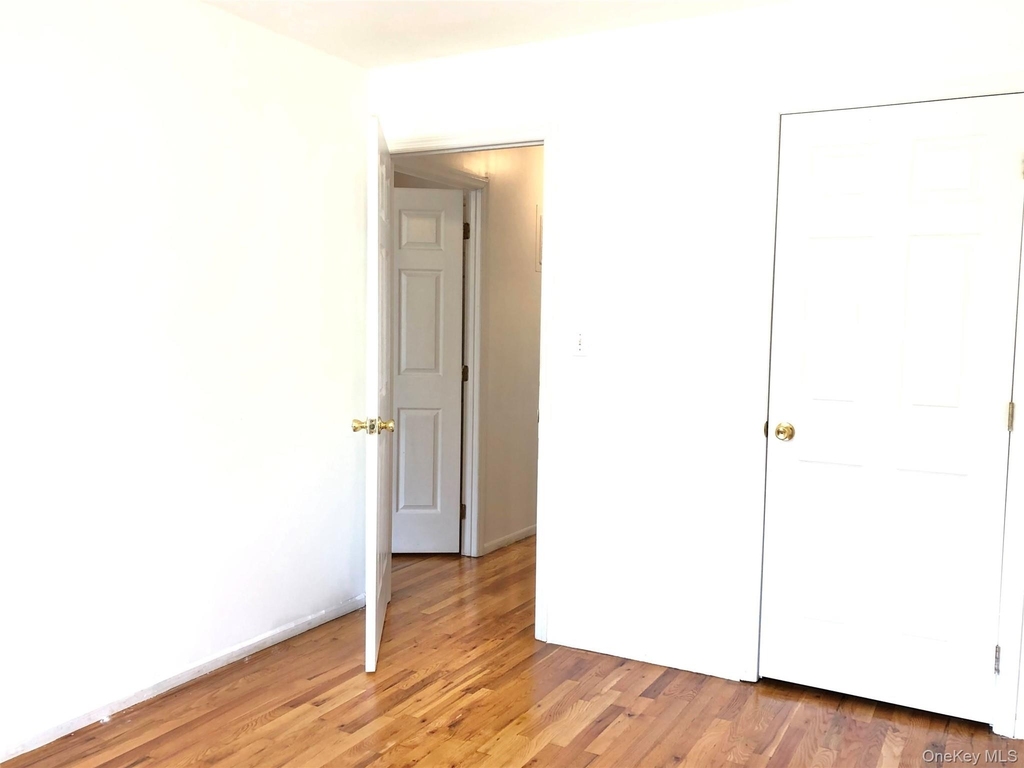 82-03 54th Avenue - Photo 5