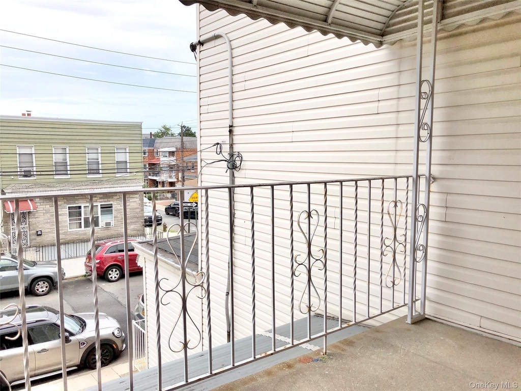 82-03 54th Avenue - Photo 3