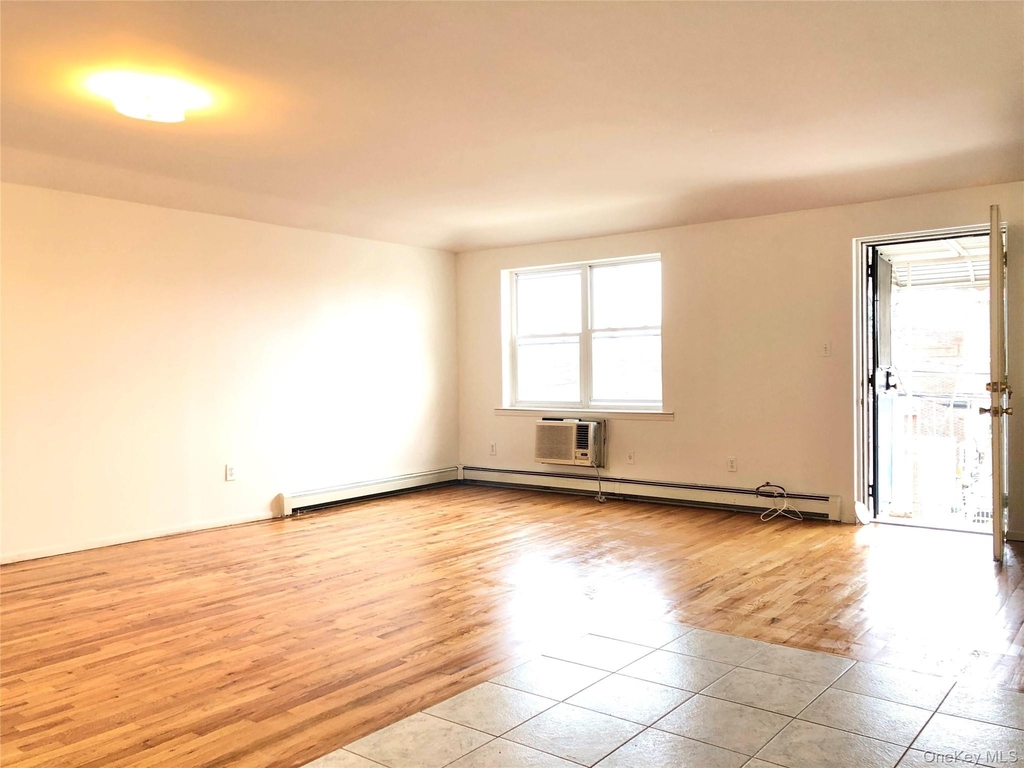 82-03 54th Avenue - Photo 2