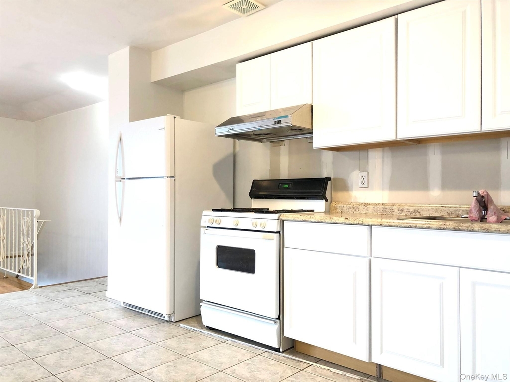 82-03 54th Avenue - Photo 1