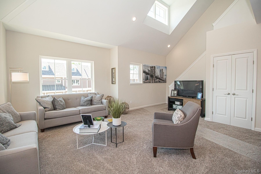 312 Ashley Court Avenue - Photo 14