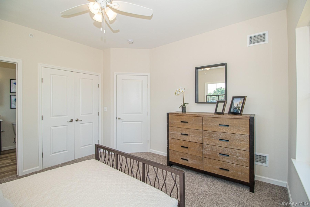 312 Ashley Court Avenue - Photo 4