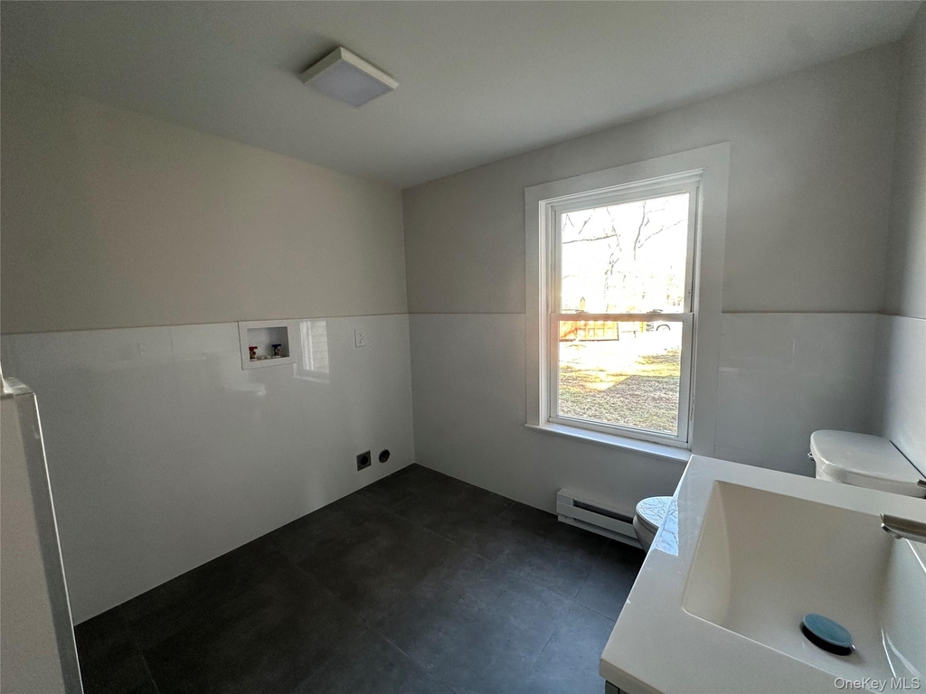 1445 Burlingham Road - Photo 6