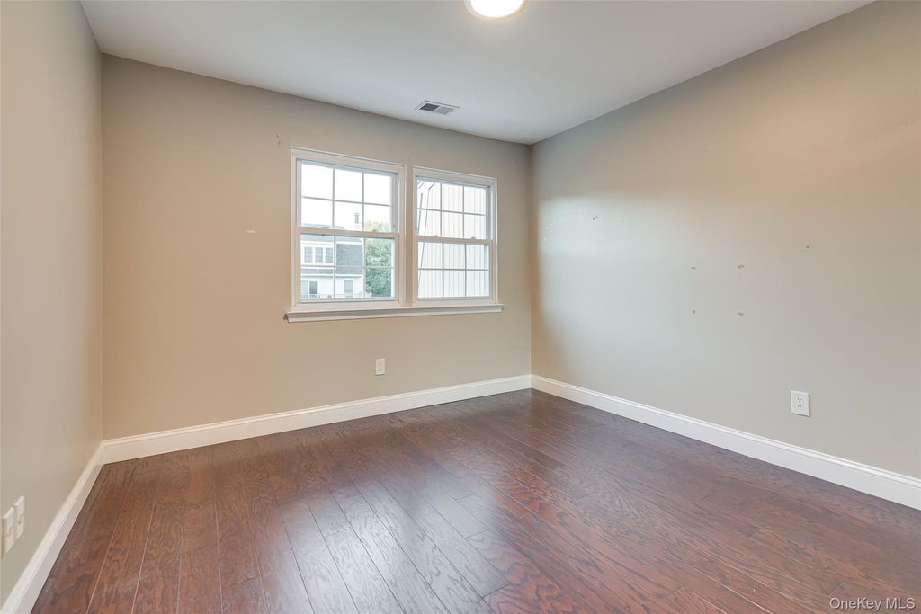 102 Glen Way - Photo 19