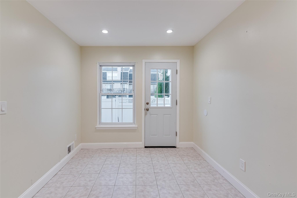 102 Glen Way - Photo 8
