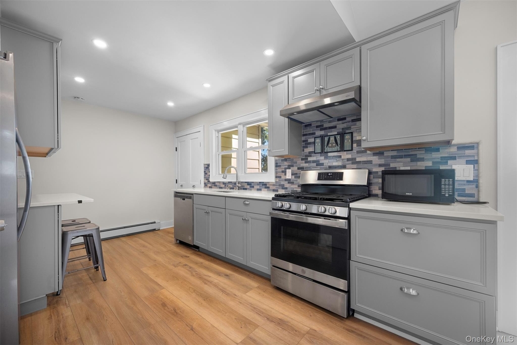 171 Taft Crescent - Photo 4
