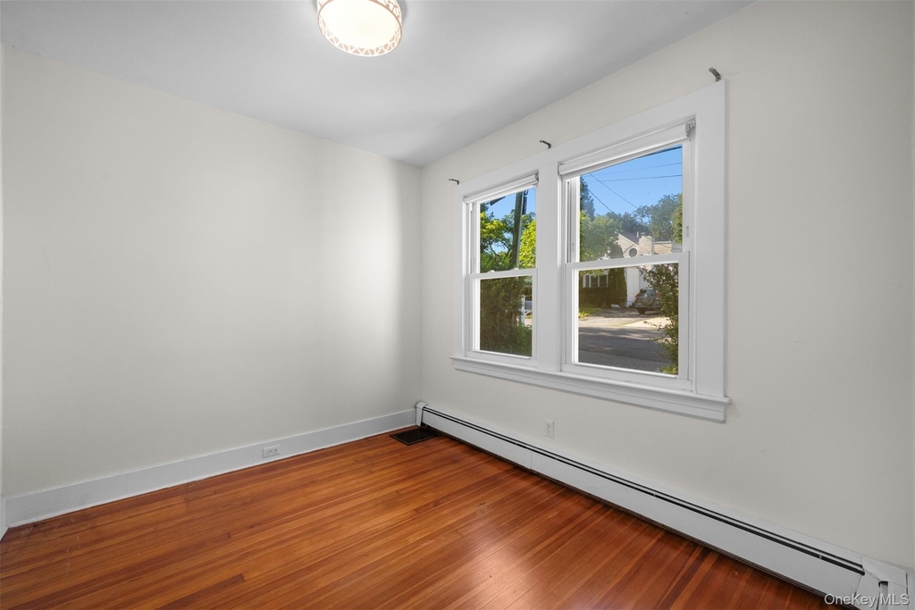 171 Taft Crescent - Photo 11