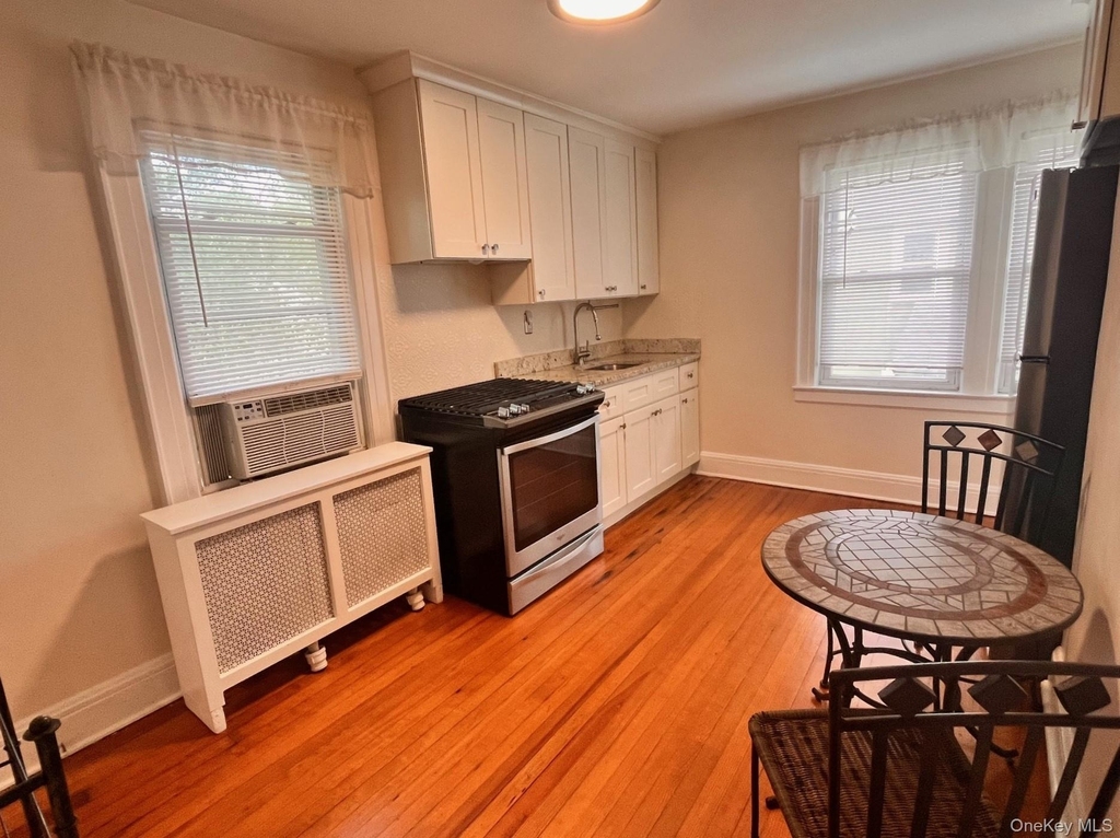 22 Jarvis Place - Photo 2